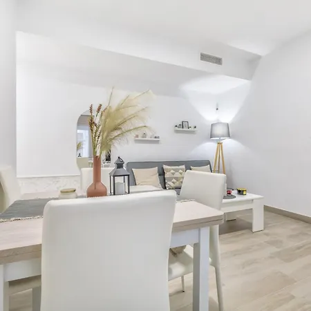 Aires De Azahar & Parking Incluido Apartamento *